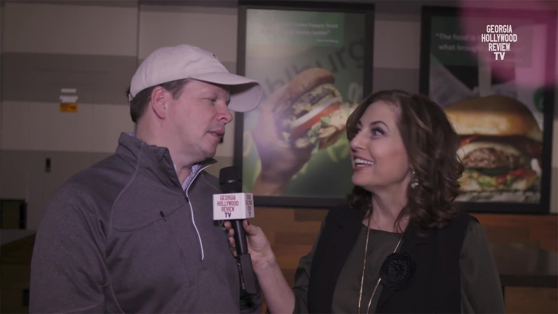 Georgia Hollywood Review TV - Wahlburgers